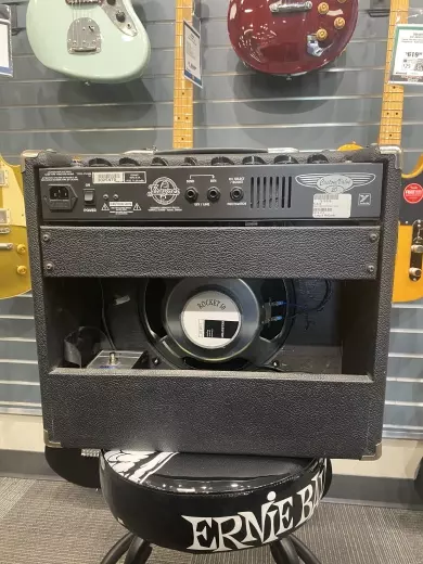 Traynor - YCV20 Guitar Combo Amp 2